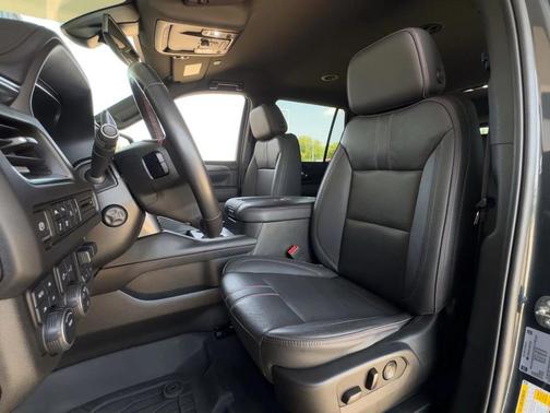 2022 Chevrolet Tahoe 4WD RST