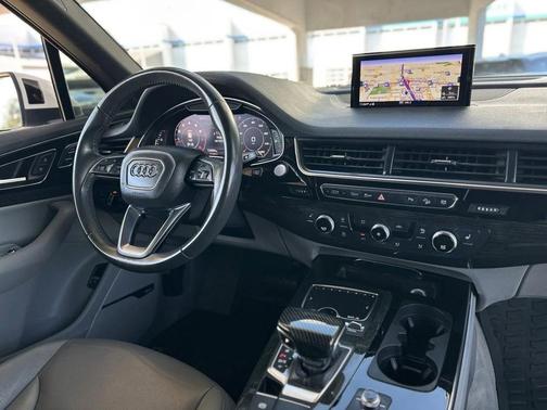 2019 Audi Q7 55 Premium Plus