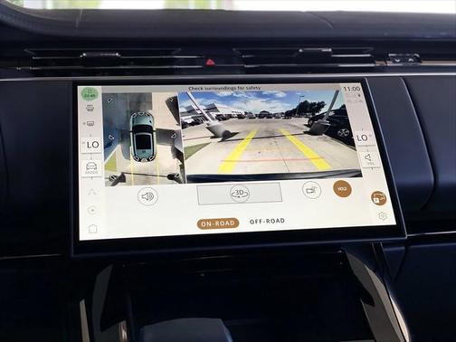 2025 Land Rover Range Rover Sport SE