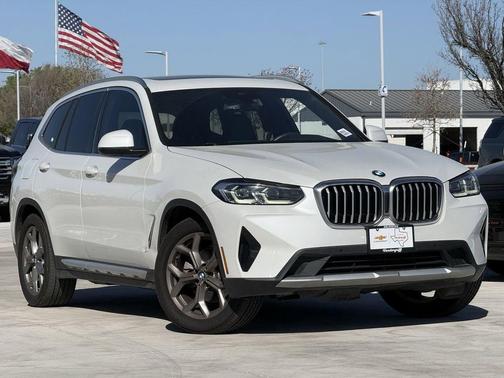 Mineral White Metallic 2022 BMW X3 sDrive30i