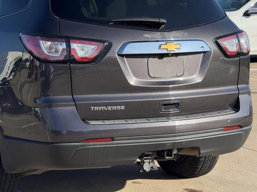 2017 Chevrolet Traverse LS