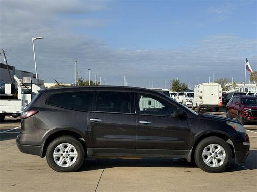 2017 Chevrolet Traverse LS