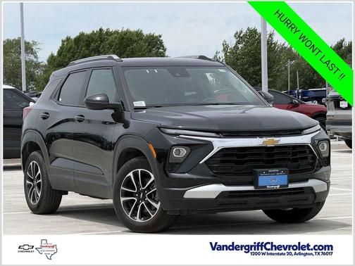 Mosaic Black Metallic 2025 Chevrolet Trailblazer LT
