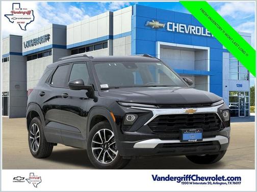 Mosaic Black Metallic 2025 Chevrolet Trailblazer LT