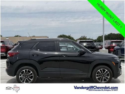 Mosaic Black Metallic 2025 Chevrolet Trailblazer LT