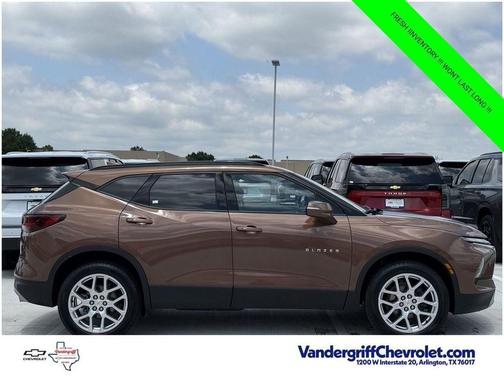 Copper Bronze Metallic 2024 Chevrolet Blazer 3LT