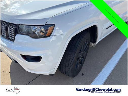 White 2019 Jeep Grand Cherokee Altitude