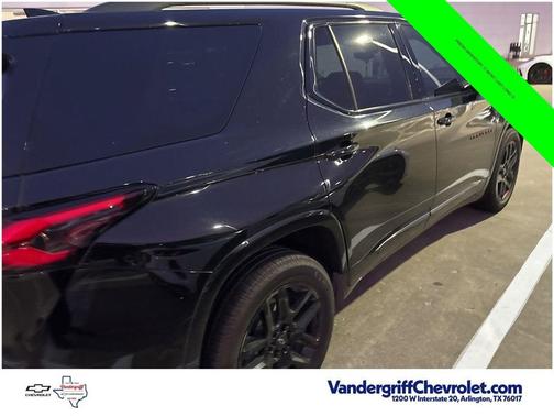 Mosaic Black Metallic 2023 Chevrolet Traverse Premier