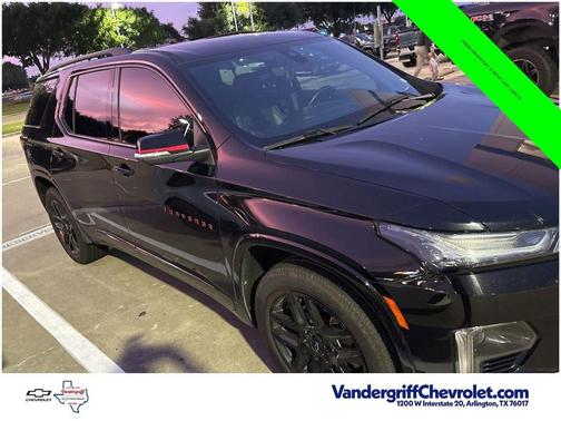 Mosaic Black Metallic 2023 Chevrolet Traverse Premier
