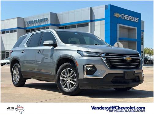 2023 Chevrolet Traverse LT Cloth