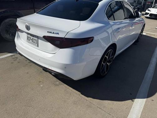 2019 Alfa Romeo Giulia Base