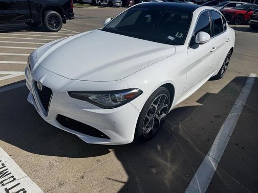 2019 Alfa Romeo Giulia Base