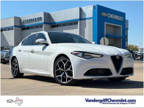 2019 Alfa Romeo Giulia Base