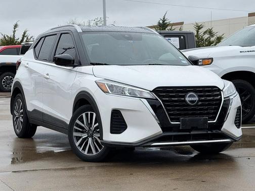 2023 Nissan Kicks SV