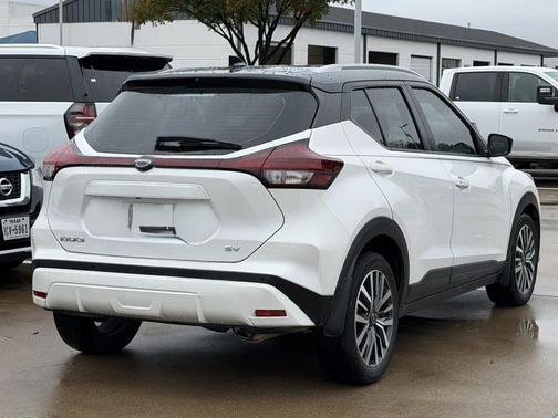 2023 Nissan Kicks SV
