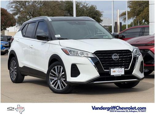 2023 Nissan Kicks SV