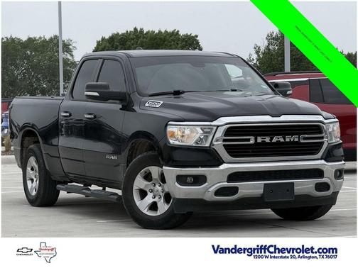 Diamond Black Crystal Pearlcoat 2019 RAM 1500 Big Horn