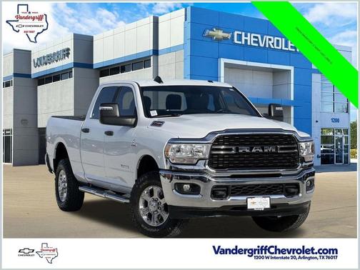 Bright White Clearcoat 2024 RAM 2500 Big Horn Crew Cab 4x4 6'4' Box