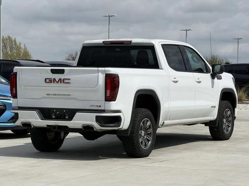 Summit White 2025 GMC Sierra 1500 AT4