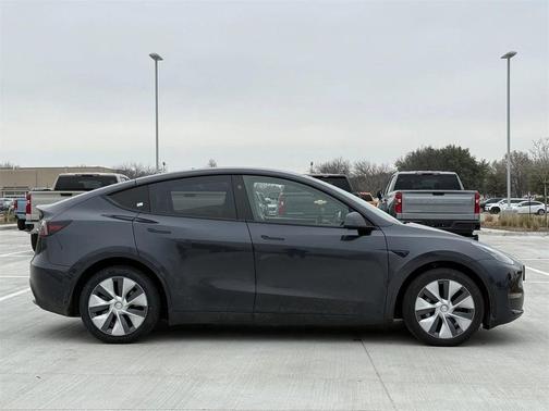 2024 Tesla Model Y Long Range Dual Motor All-Wheel Drive