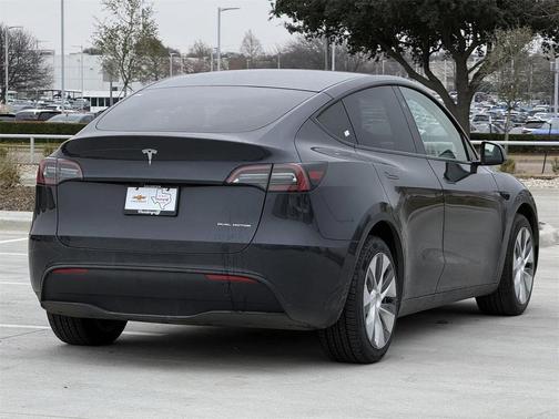2024 Tesla Model Y Long Range Dual Motor All-Wheel Drive