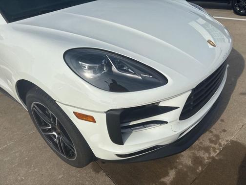 2020 Porsche Macan Macan