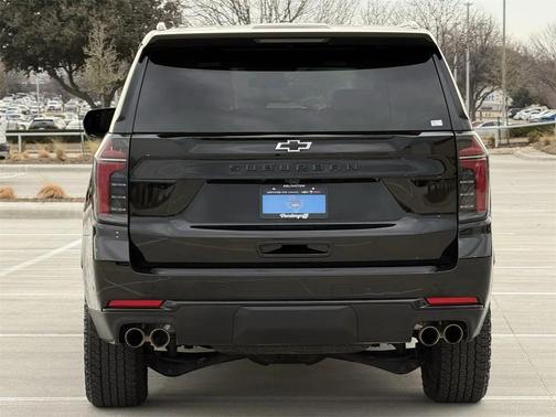 2025 Chevrolet Suburban 4WD Z71