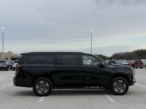 2025 Chevrolet Suburban 4WD Z71