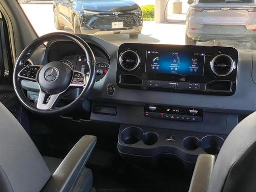 2020 Mercedes-Benz Sprinter 2500 Standard Roof