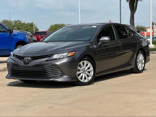 2020 Toyota Camry LE