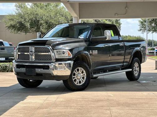 2018 RAM 2500 Laramie Crew Cab 4x4 6'4' Box
