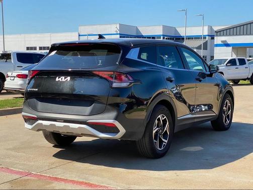 2024 Kia Sportage LX