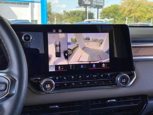 2023 GMC Canyon Denali