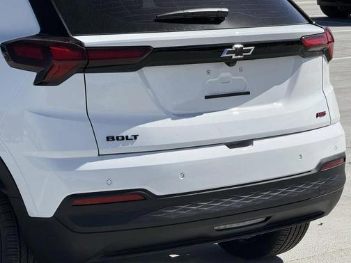 Summit White 2027 Chevrolet Bolt RS