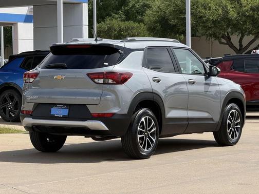 Sterling Gray Metallic 2025 Chevrolet Trailblazer LT