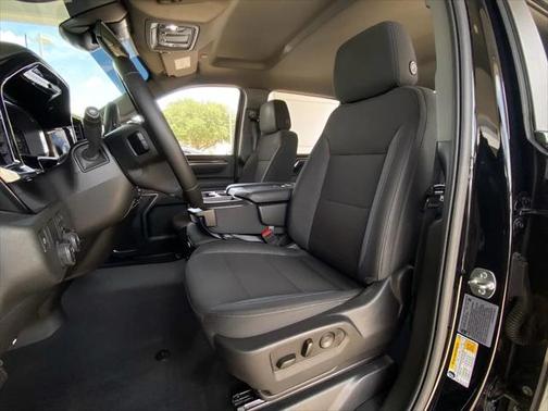 2025 Chevrolet Silverado 3500 LT