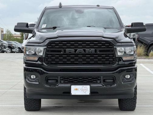 Diamond Black Crystal Pearlcoat 2022 RAM 2500 Lone Star Crew Cab 4x4 6'4' Box