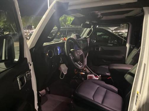 2024 Jeep Wrangler 4-Door Sahara 4x4