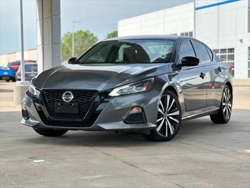 2021 Nissan Altima SR FWD