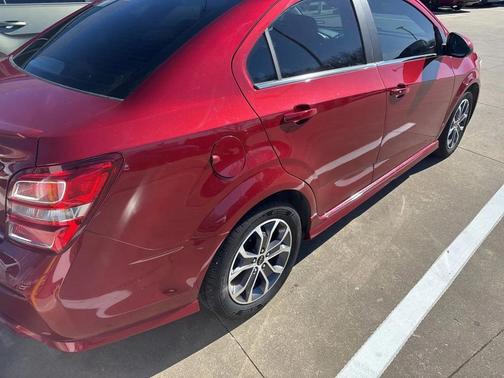 2020 Chevrolet Sonic FWD Sedan LT