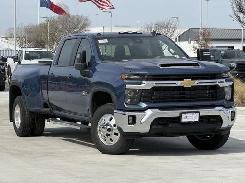 2026 Chevrolet Silverado 3500 LT