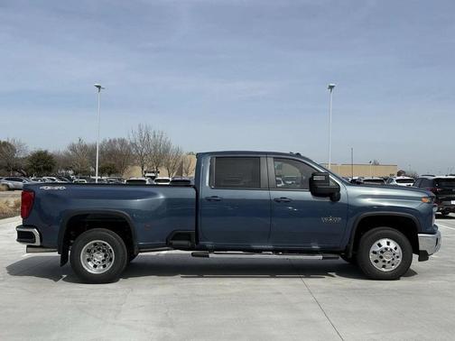 2026 Chevrolet Silverado 3500 LT