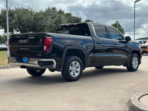 2024 GMC Sierra 1500 SLE