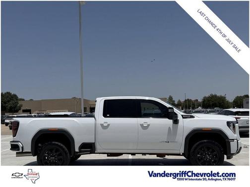 Summit White 2025 GMC Sierra 2500 AT4