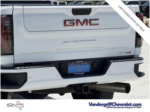 Summit White 2025 GMC Sierra 2500 AT4