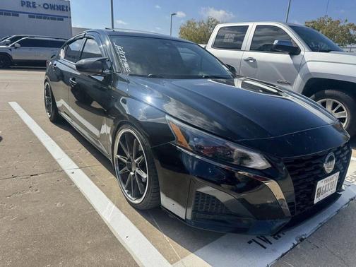 2023 Nissan Altima SR VC-Turbo FWD