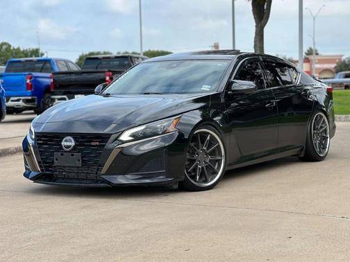 2023 Nissan Altima SR VC-Turbo FWD