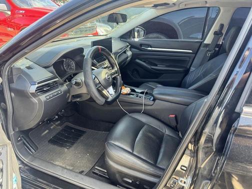 2023 Nissan Altima SR VC-Turbo FWD