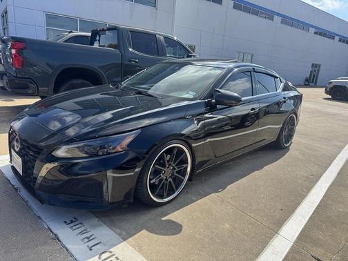 2023 Nissan Altima SR VC-Turbo FWD