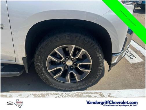 Iridescent Pearl Tricoat 2021 Chevrolet Silverado 1500 LT
